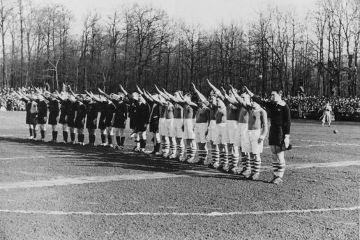 Anpassung, Ausgrenzung, Instrumentalisierung. Fußball in der NS-Zeit